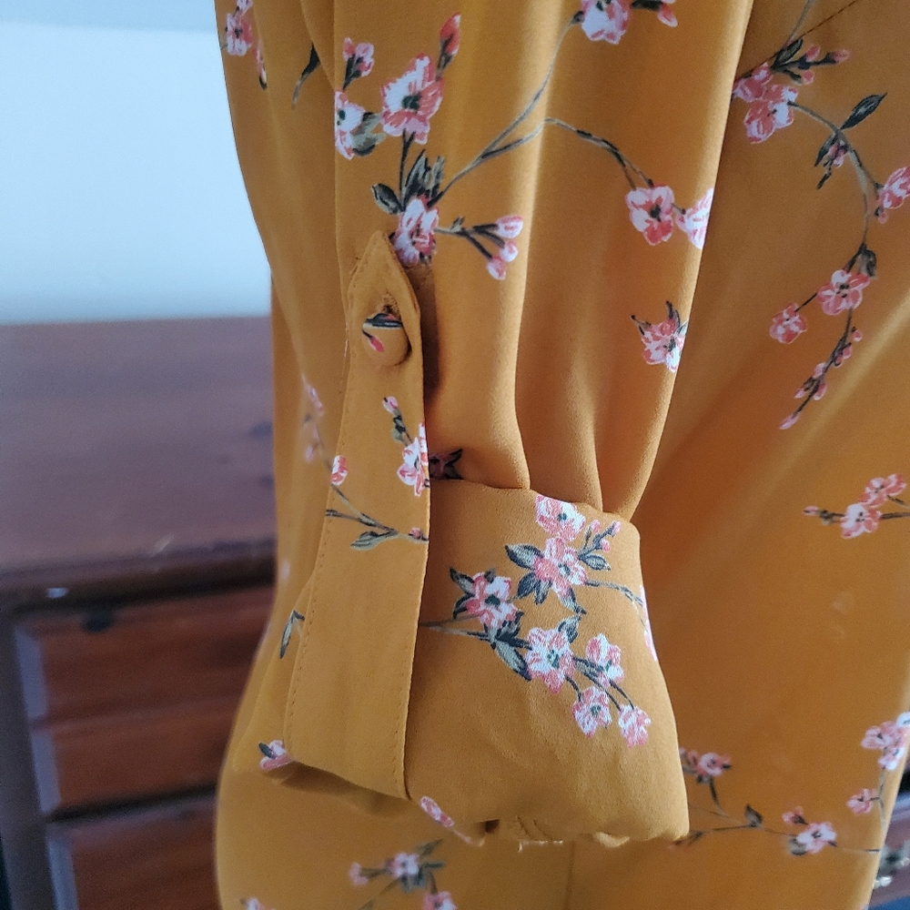 Express Mustard Floral Top XS - Picture 5 of 6